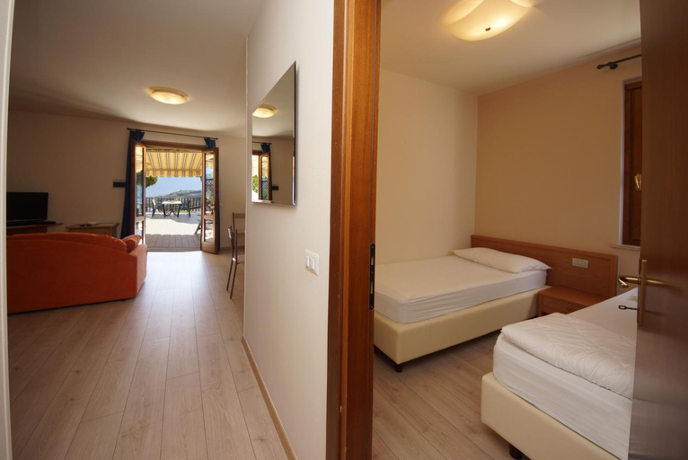 Bedroom 2, Casa Vacanze Sole, Brescia