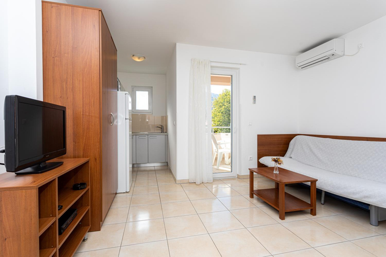 Others 4, Apartments Crnekovic V, Baška