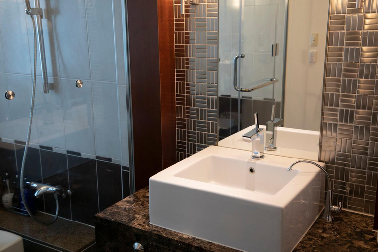 Bathroom 4