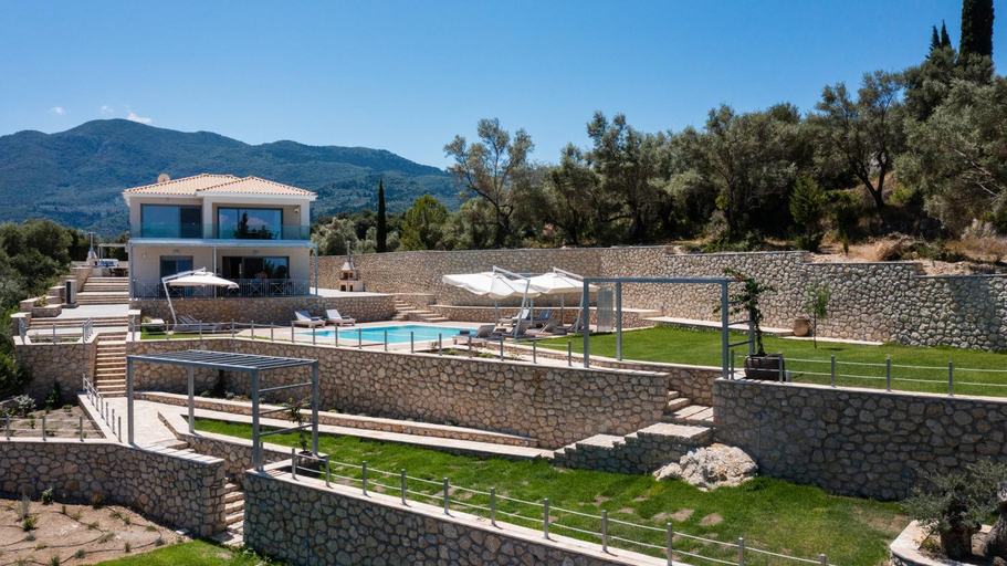 Others 2, Aspasia's mansion, Ionian Islands