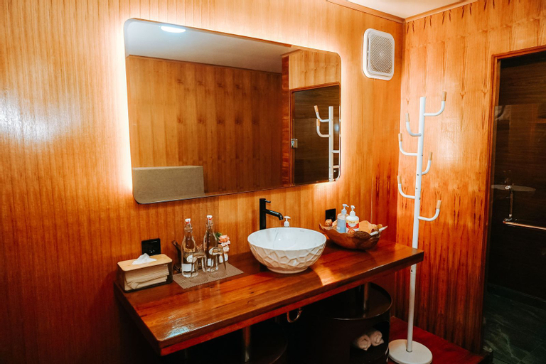Bathroom 3