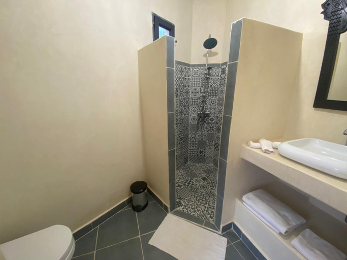 Bathroom 6