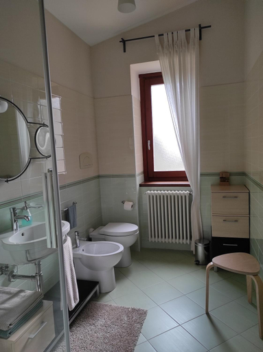 Bathroom 2, Il Melograno, Avellino
