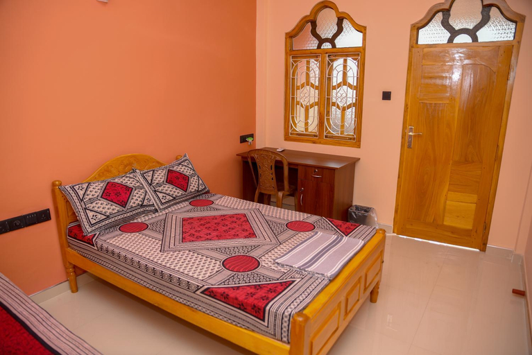 Others 3, Tulip Guest Inn, Vadamaradchy North