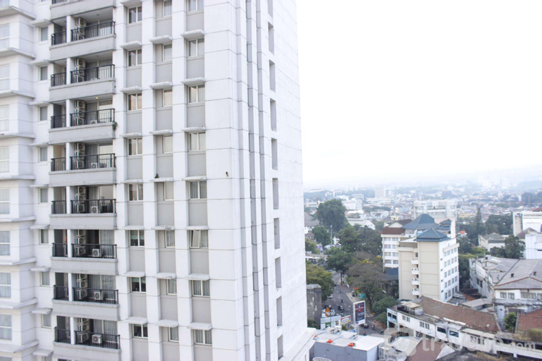 Exterior & Views 1, Classic 3BR At Braga City Walk Apt By Travelio, Bandung