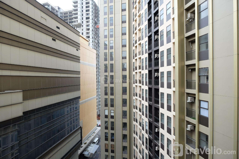 Exterior & Views 20