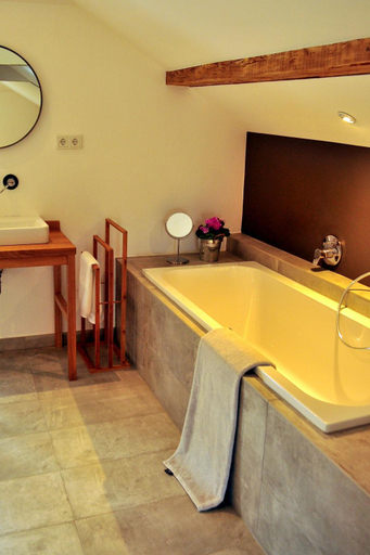 Bathroom 3, Haus & Hof Guest House, Merzig-Wadern