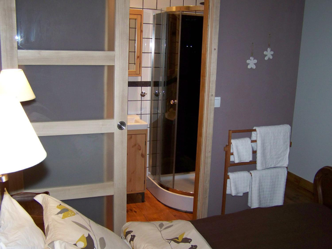 Bedroom, Chambre d'Hotes les 3 Cochons d'Olt, Lot