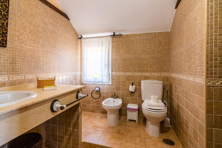 Bathroom 4, Villas Dehesa Roche Viejo, Cádiz