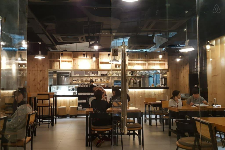 Food & Drinks 4, Hong Kong, Warm Apartment 3 rooms 2 wc 1-7 ppls, Kowloon