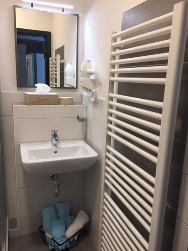 Bathroom 5, Hotel am Kunnerstein, Mittelsachsen