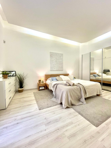 Bedroom 12