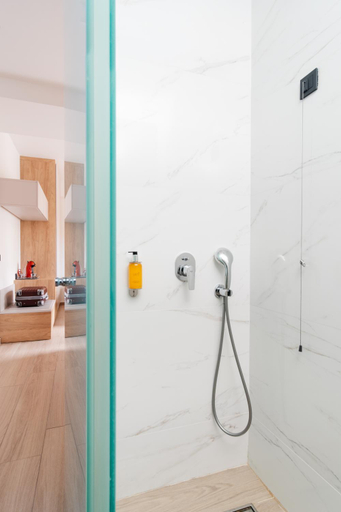 Bathroom 5, The City Hotel & Suites, Crete