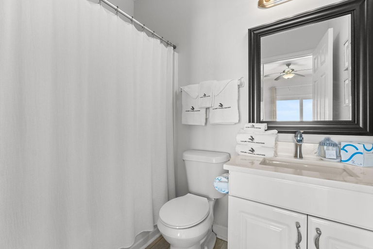 Bathroom 4, Hypnautic West, Baldwin