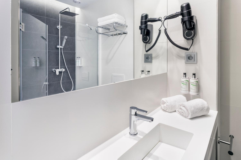 Bathroom 3, B&B Hotel Murcia, Murcia