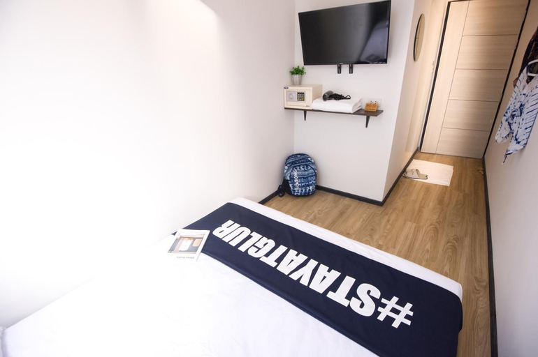 Bedroom 12