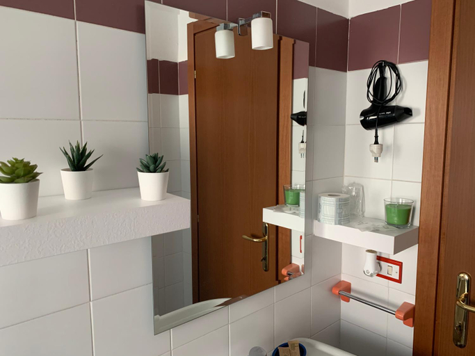 Bathroom 4, Albergo 900, Bergamo