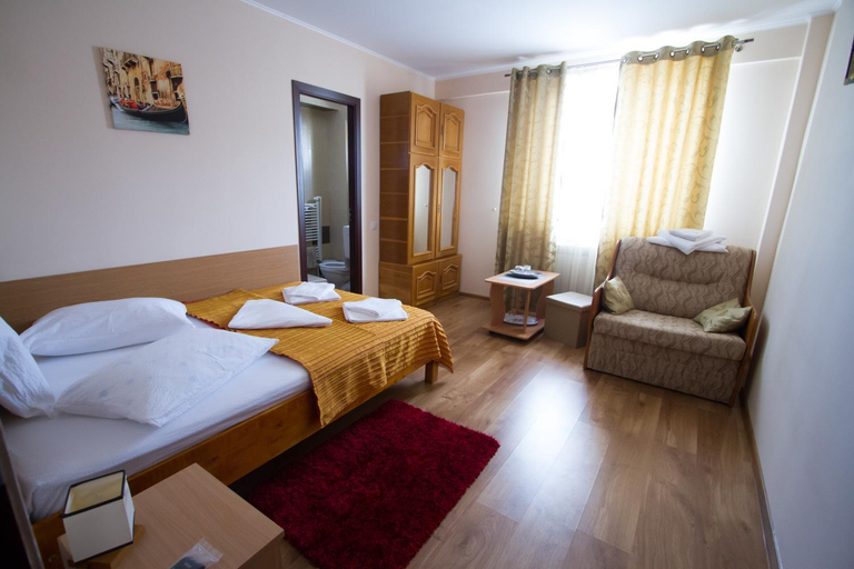 Others 5, Casa Mara, Tulcea