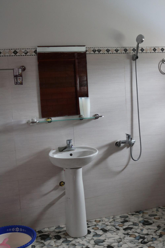 Bathroom 8