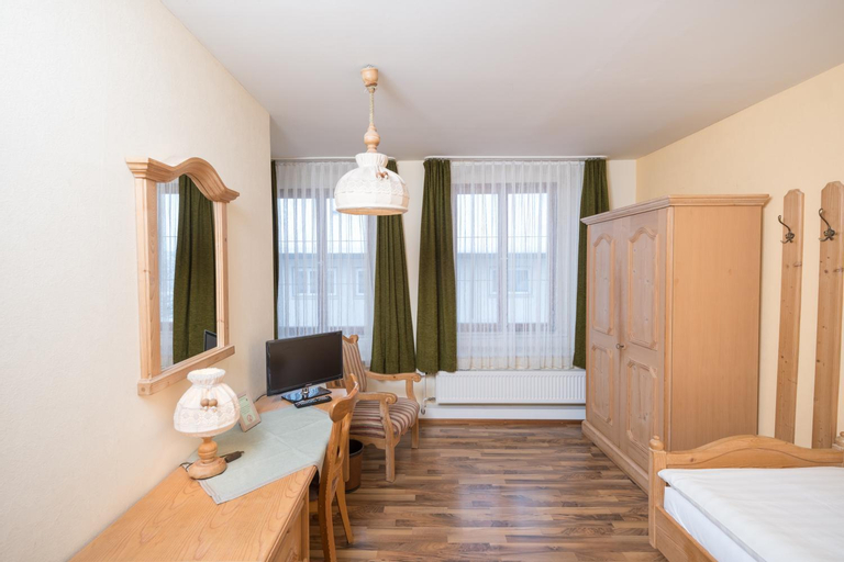 Bedroom 5