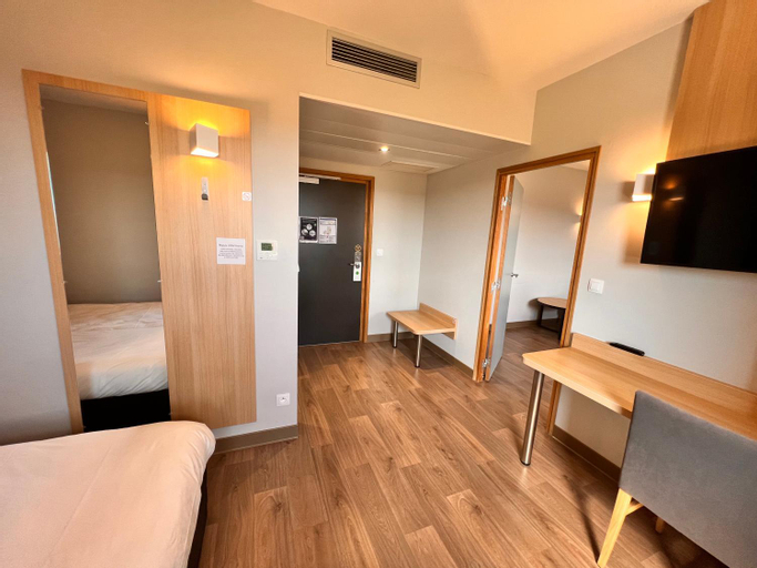 Bedroom 8