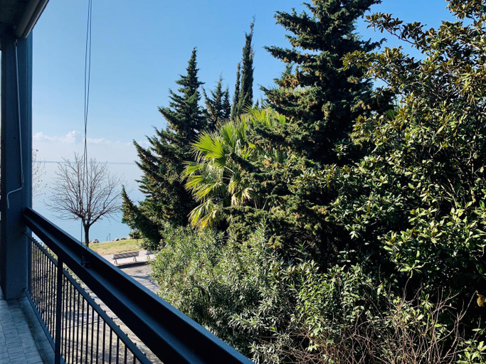 Others 4, Front Lake Apartment Bardolino, Verona