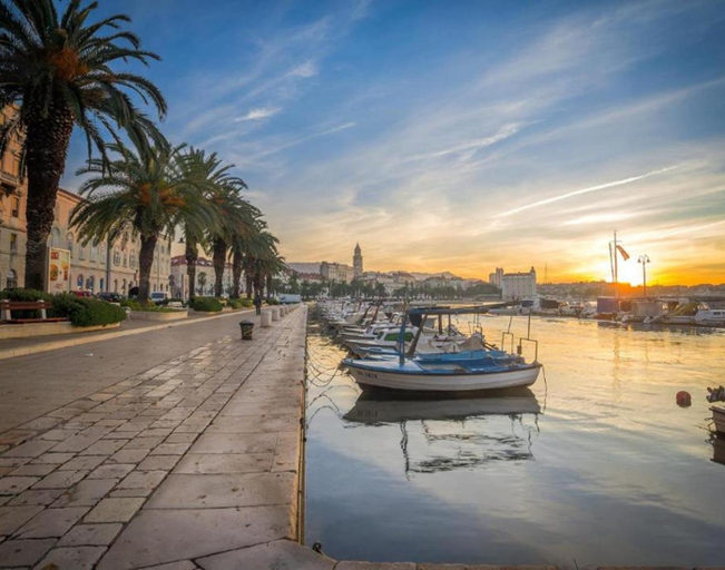 Surrounding environment 4, Apartments Moni 2, Split