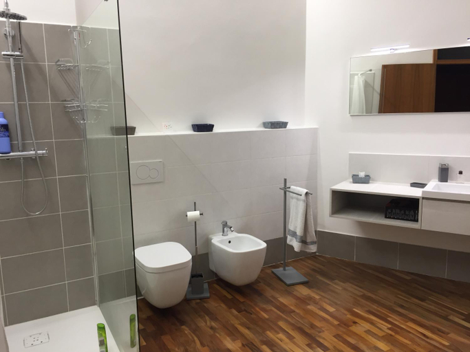 Bathroom 5