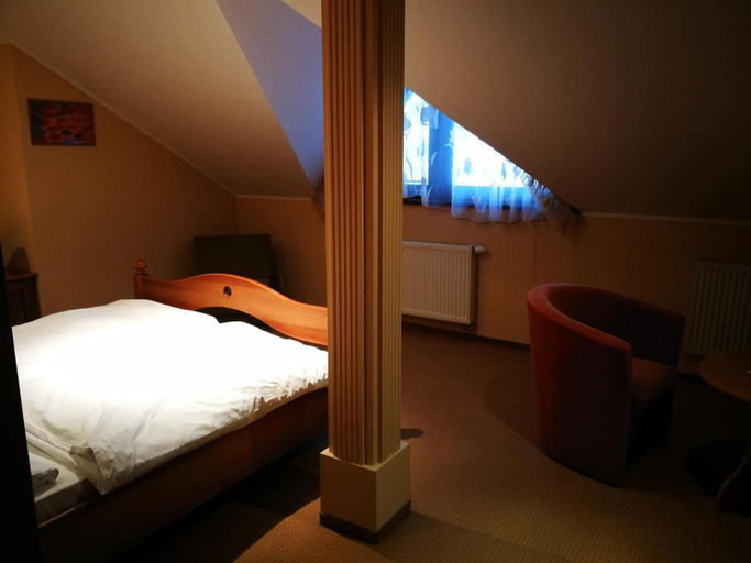 Bedroom 2, Hotel Mladost, Sabinov