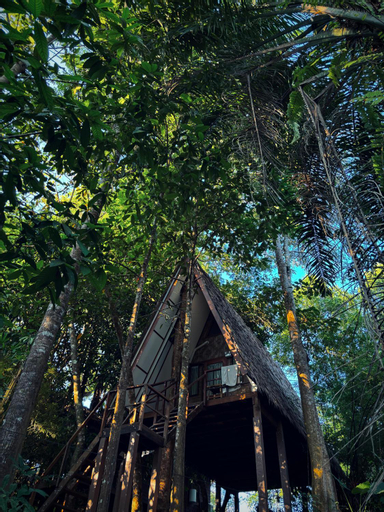 Exterior 2