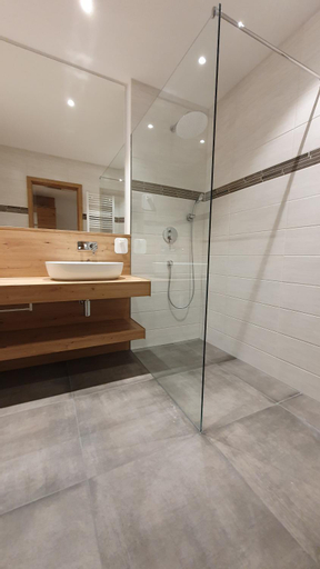 Bathroom 5