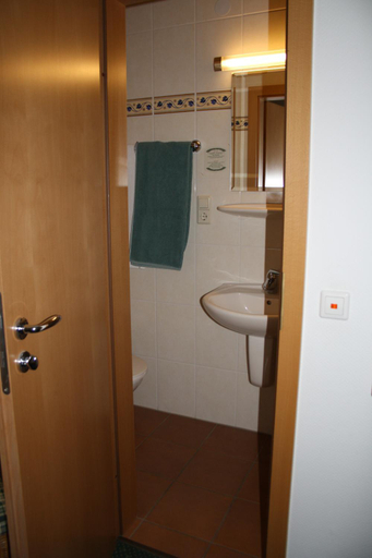 Bathroom 4, Weingut Goeres, Cochem-Zell