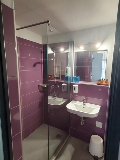 Bathroom 3, Sissy Residence, Budapesti