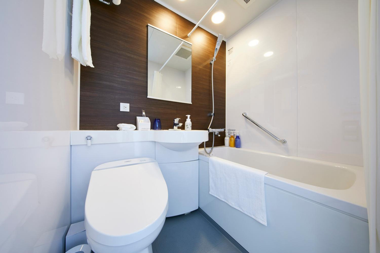 Bathroom 24