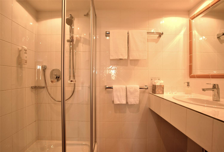 Bathroom 3, Kapler Alm, Miesbach