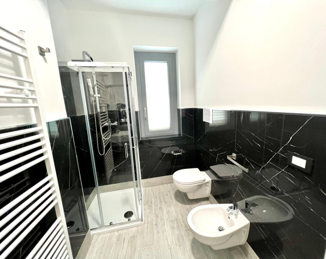 Bathroom 7