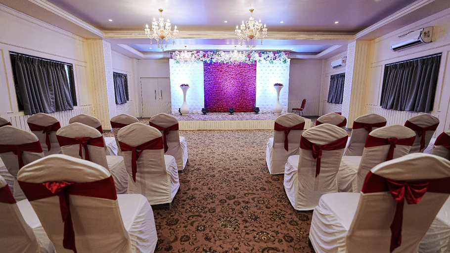Others 5, L P Regency, Pune