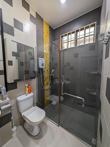 Bathroom 3, D'Garden Cottage with big field, Kluang