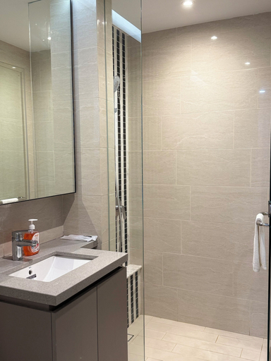 Bathroom 2, Eaton Residences KLCC, Kuala Lumpur