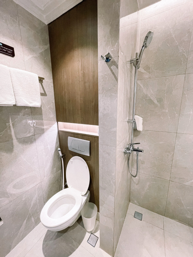Bathroom 10