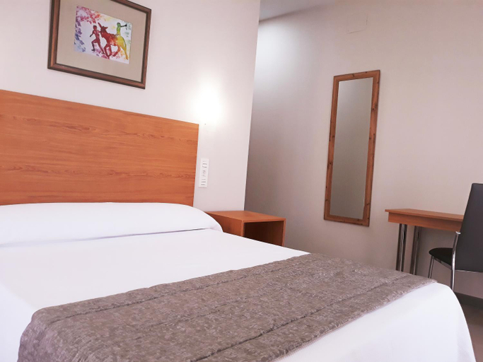 Others 4, Hostal Montemayor, Huelva