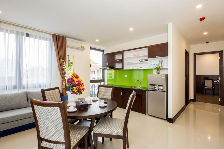 Dining Room 11