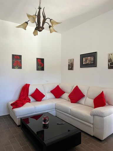Others 5, Villa Rosaria, Chieti