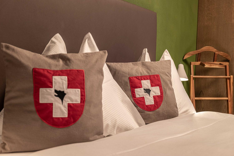 Bedroom 2, Hotel Baren am Bundesplatz, Bern