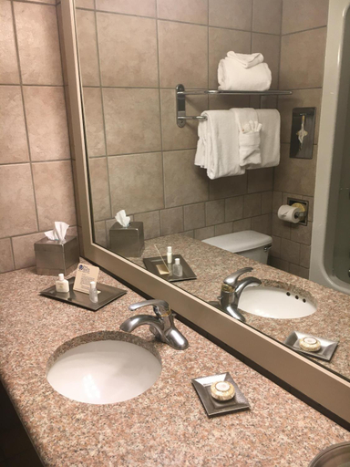 Bathroom, The Inn Of The Hills, Kerr