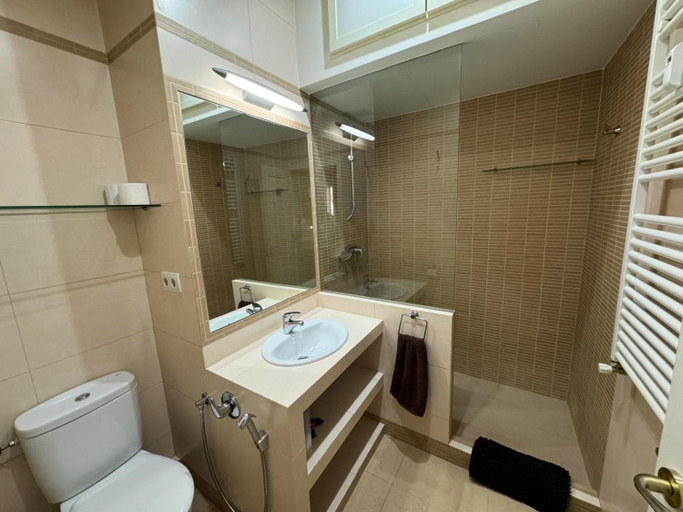 Bathroom 3, Habitaciones Magdalena, Madrid