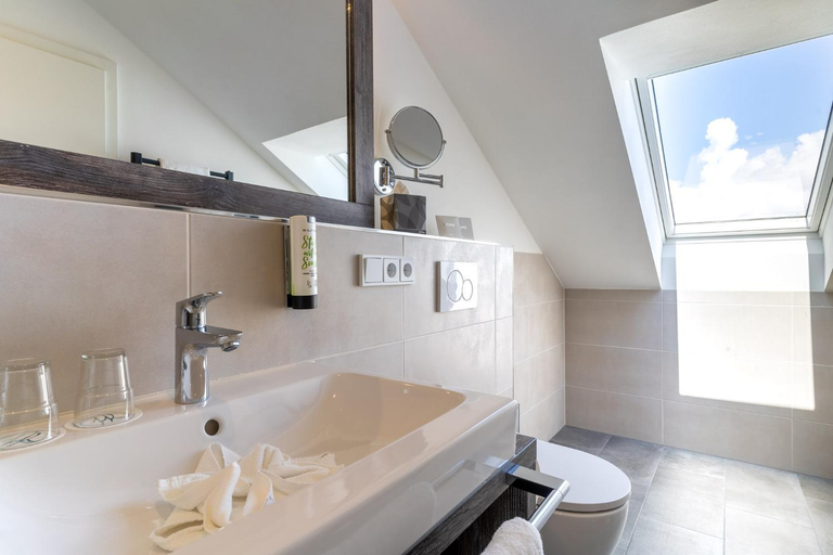 Bathroom 4, Hotel Garni Kolfhamm, Nordfriesland