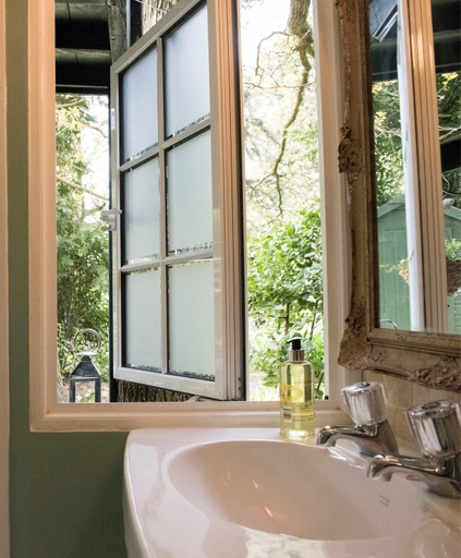 Bathroom 3, 24 Ward Avenue, Isle of Wight