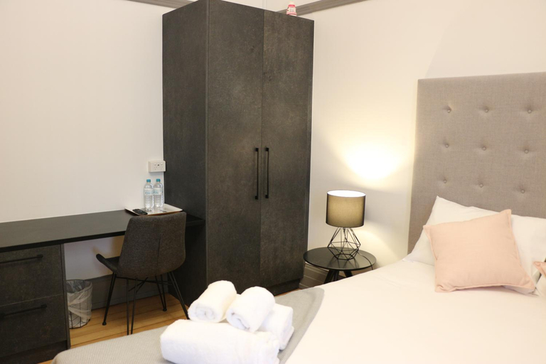 Bedroom 18