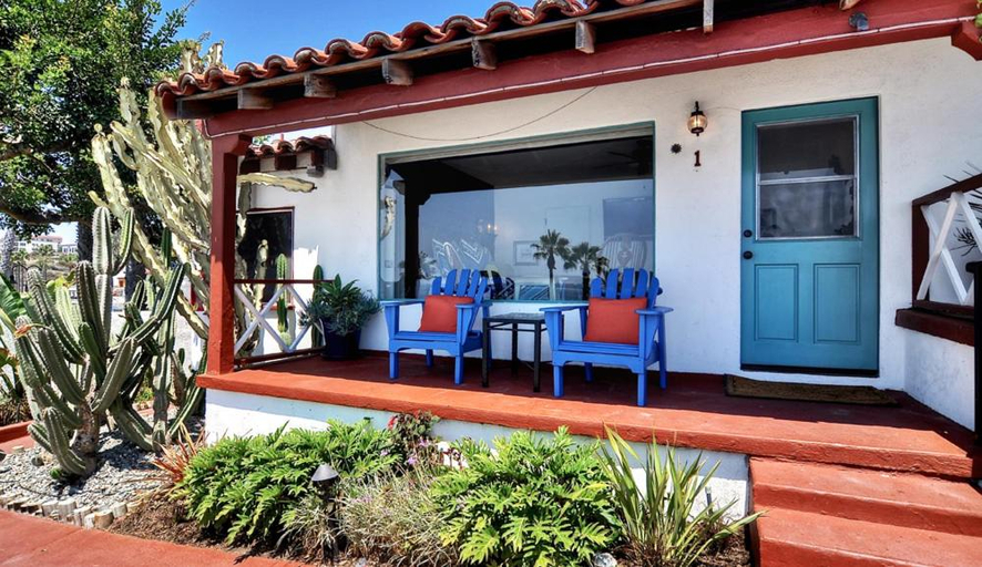 Others 5, Beachcomber Inn, Orange
